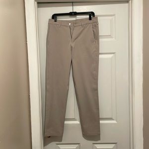 New without tags never worn lululemon commission slim pant . Bone color.